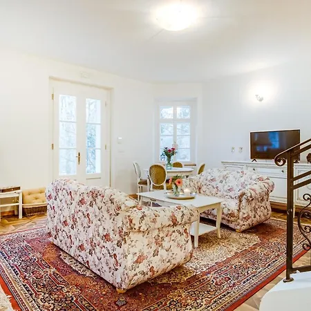 Vila Lovecký Zámeček Pod Milešovkou Teplice